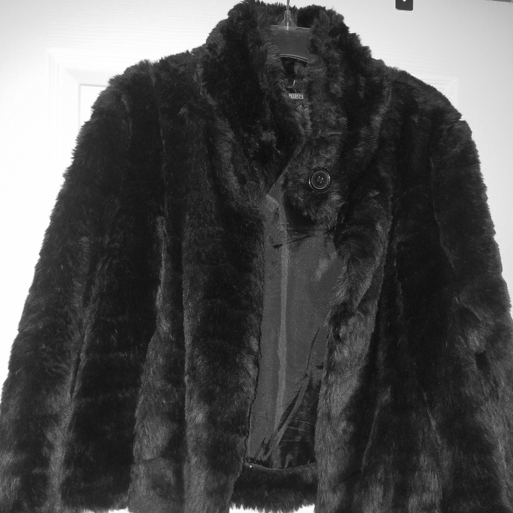 Faux fur short coat